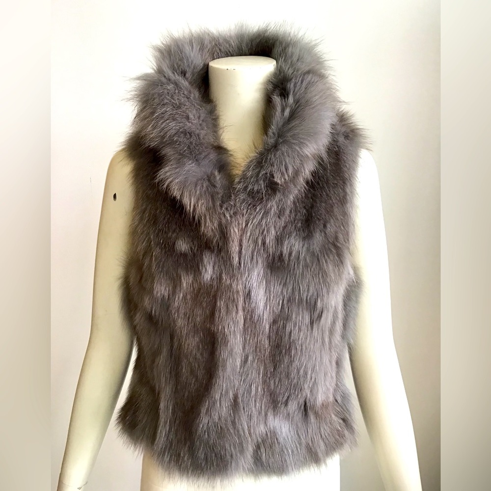 SAKS FIFTH AVENUE fox fur vest size Small